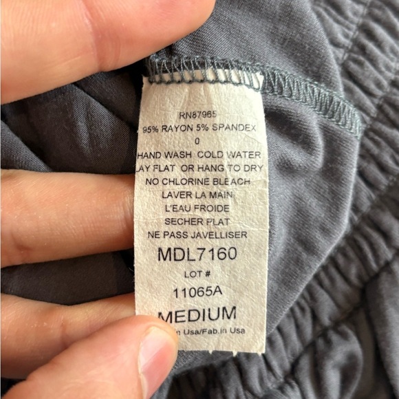 Elan off the shoulder grey cropped wide leg boho jumpsuit romper size medium - Picture 10 of 16